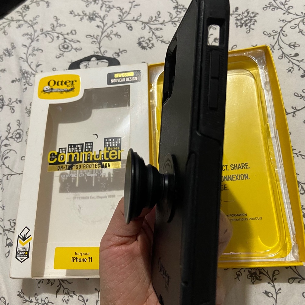 Otterbox iphone 11 black case